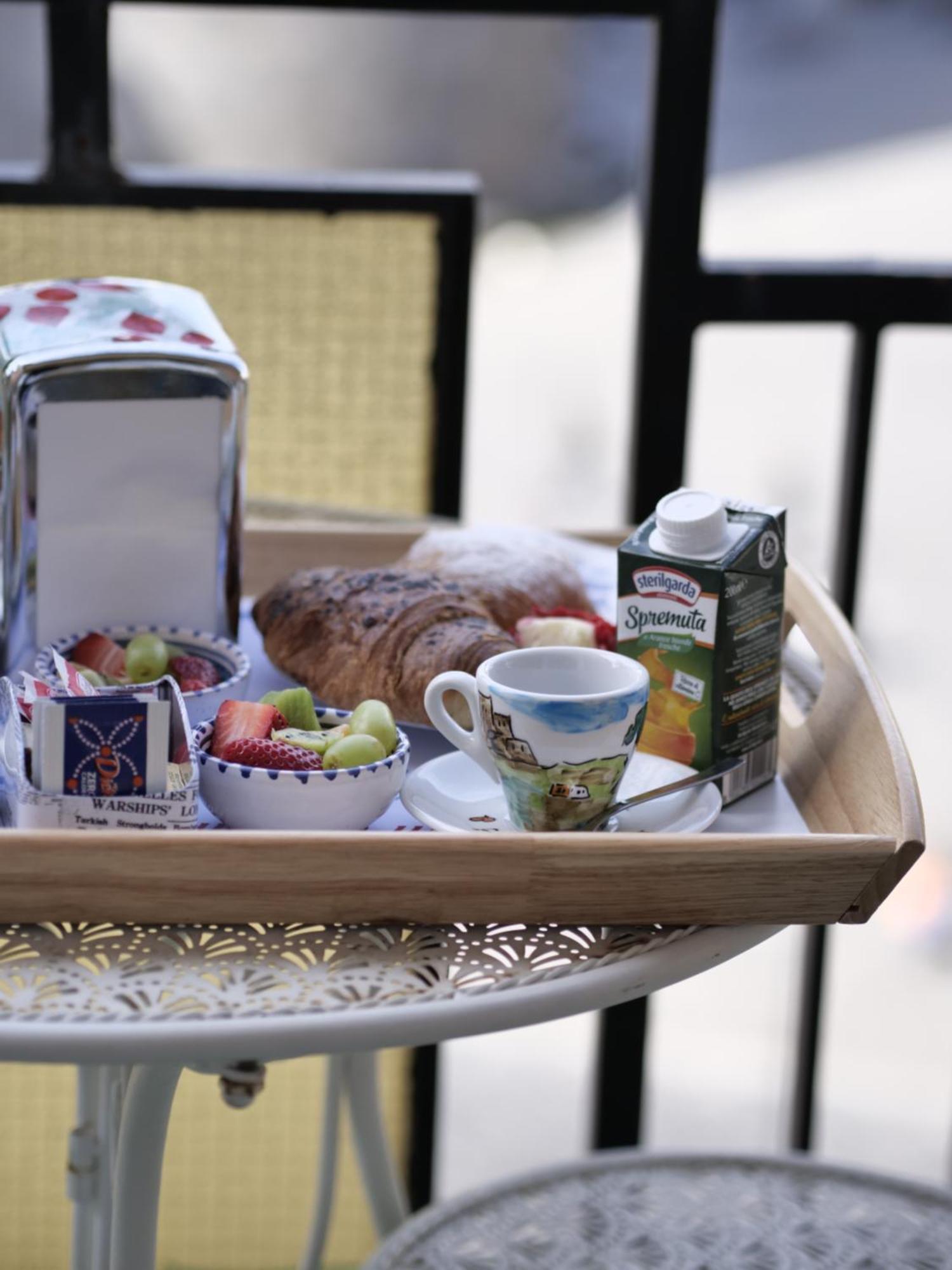 Bed and Breakfast Happy In Neapel Exterior foto